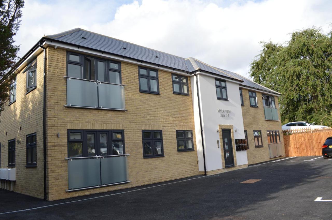 Hatfield Haven - Modern 2-Bed Retreat Near Uni, Business Park & City Center, Free Parking, Big Savings On Longer Stays Hatfield (Hertfordshire) Exterior foto